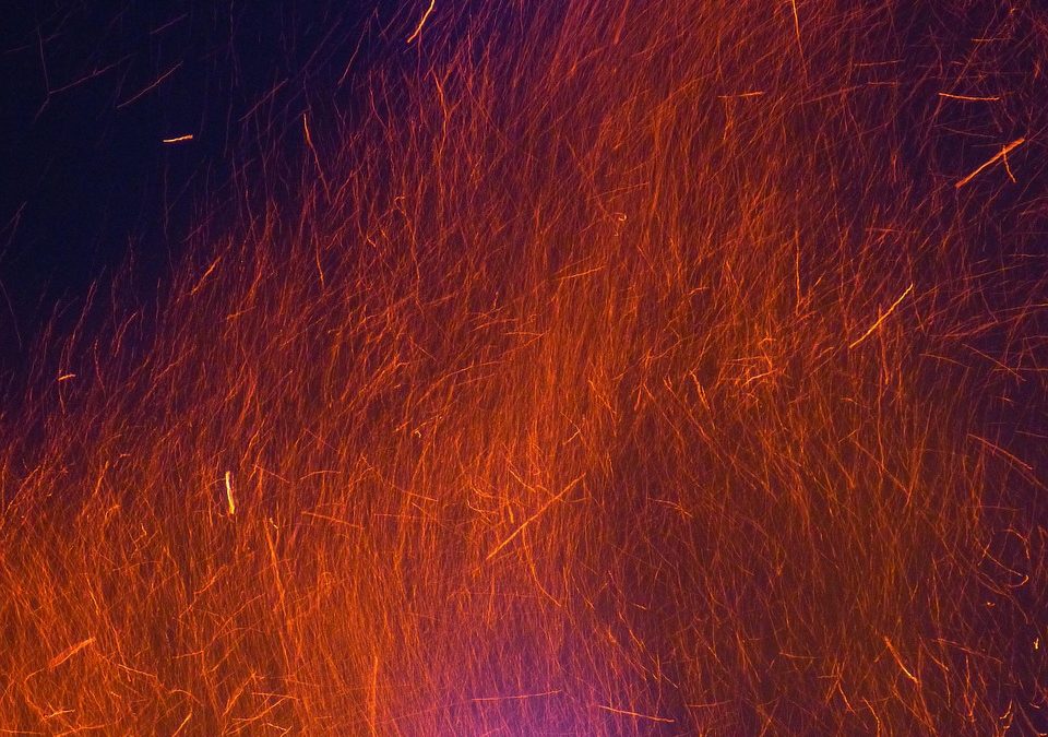 Dinas Damkar Sanggau Pemadaman Cepat di Perbukitan