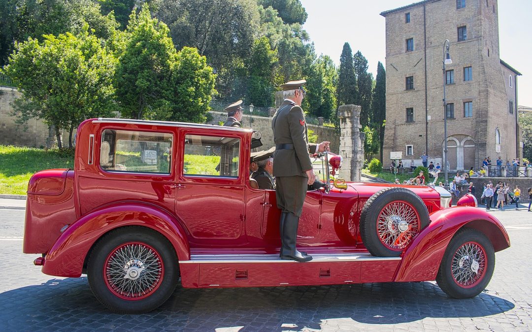 Dinas Damkar Sanggau Evakuasi Longsor di Sekolah
